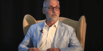 리플 최고 법무 책임자 SEC 게리 겐슬러 악당에 비유, 맹비난